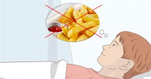אלה הם 8 המזונות שלא כדאי לכם לאכול לפני השינה