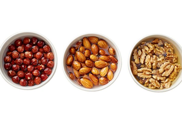 אגוזים, 5 סיבות טובות להשרות אותם לפני האכילה