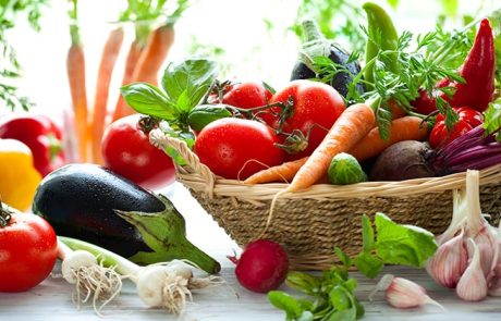 מה ההגדרה של אוכל אורגני ולמה הוא עדיף על פני אוכל רגיל