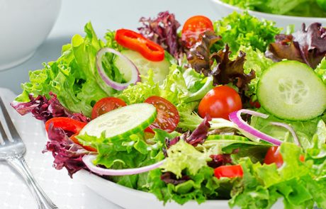 אוהבים סלט? זה מה שקורה כשאתם אוכלים אותו