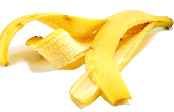קליפת בננה: אוצר בריאות מוסתר, שלעיתים נזרק לפח.