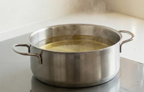 לא מה שחשבתם: על פי מחקר, זה השמן הבריא ביותר לטיגון עמוק